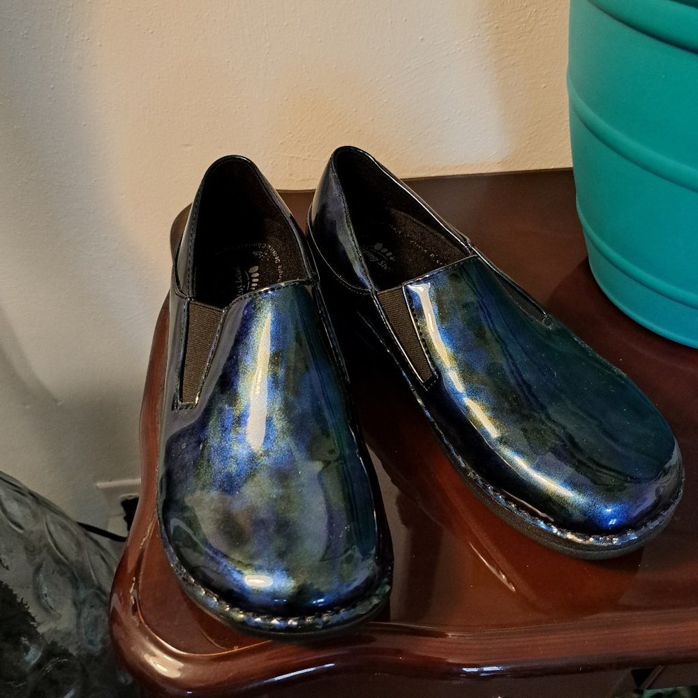 nursing shoes